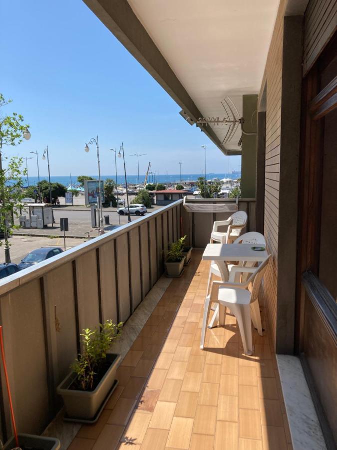 Casa Vacanza Brezza Di Maestrale サレルノ エクステリア 写真
